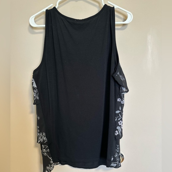 183 Ricki's Sleeveless Flowy Blouse - Picture 4 of 4